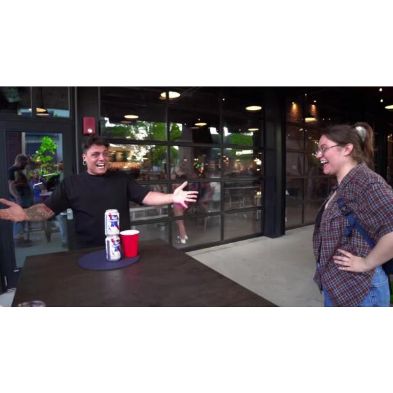 College Dropout Door Juan Capi - Party Games Easy recensie en prijs